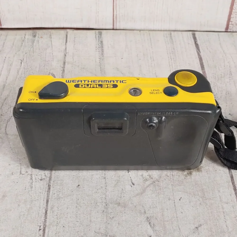 Minolta Weathermatic Dual 35 Film Camera UNDERWATER Point & Shoot TESTED WORKING